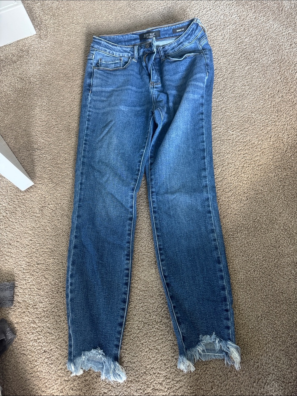 Judy Blue Medium Blue Frayed-Hem Ankle Jeans